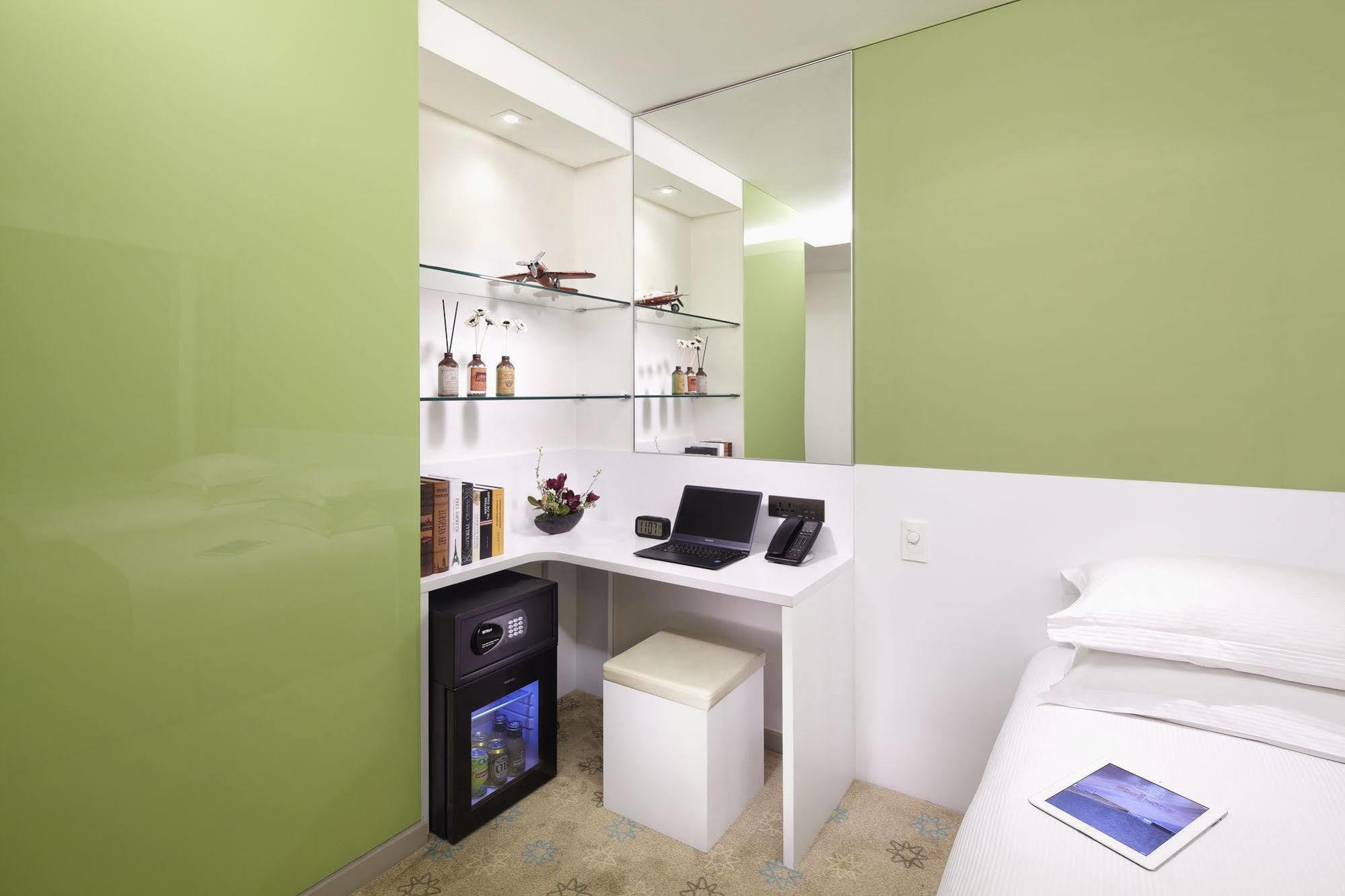 Travelodge Myeongdong Namsan Seoul Exterior photo